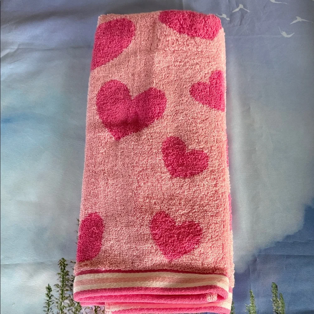 Pink Heart Patterned Hand Towel Set